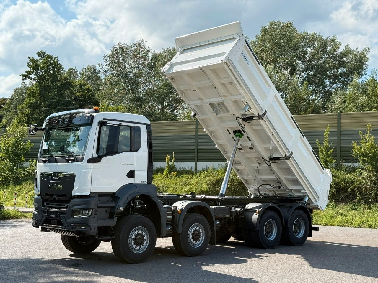 MAN TGS 35.480 8x8 EuromixMTP 3-Seiten-Kipper - Самосвал: фото 1 MAN TGS 35.480 8x8 EuromixMTP 3-Seiten-Kipper - Самосвал: фото 1