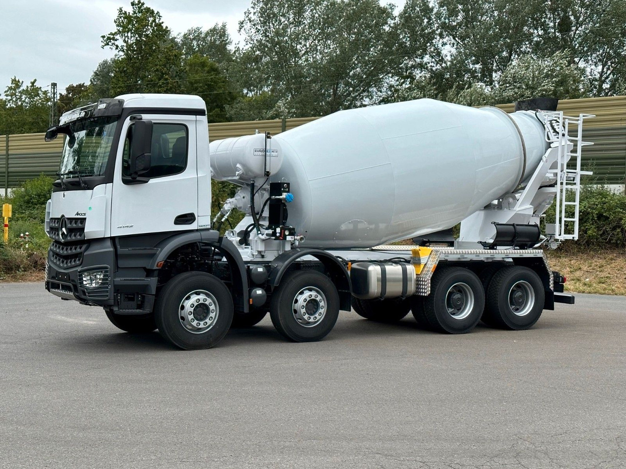 Mercedes-Benz AROCS 5 4142 B 8X4 Euro 3 EuromixMTP EM 10 - Автобетоносмеситель: фото 3 Mercedes-Benz AROCS 5 4142 B 8X4 Euro 3 EuromixMTP EM 10 - Автобетоносмеситель: фото 3