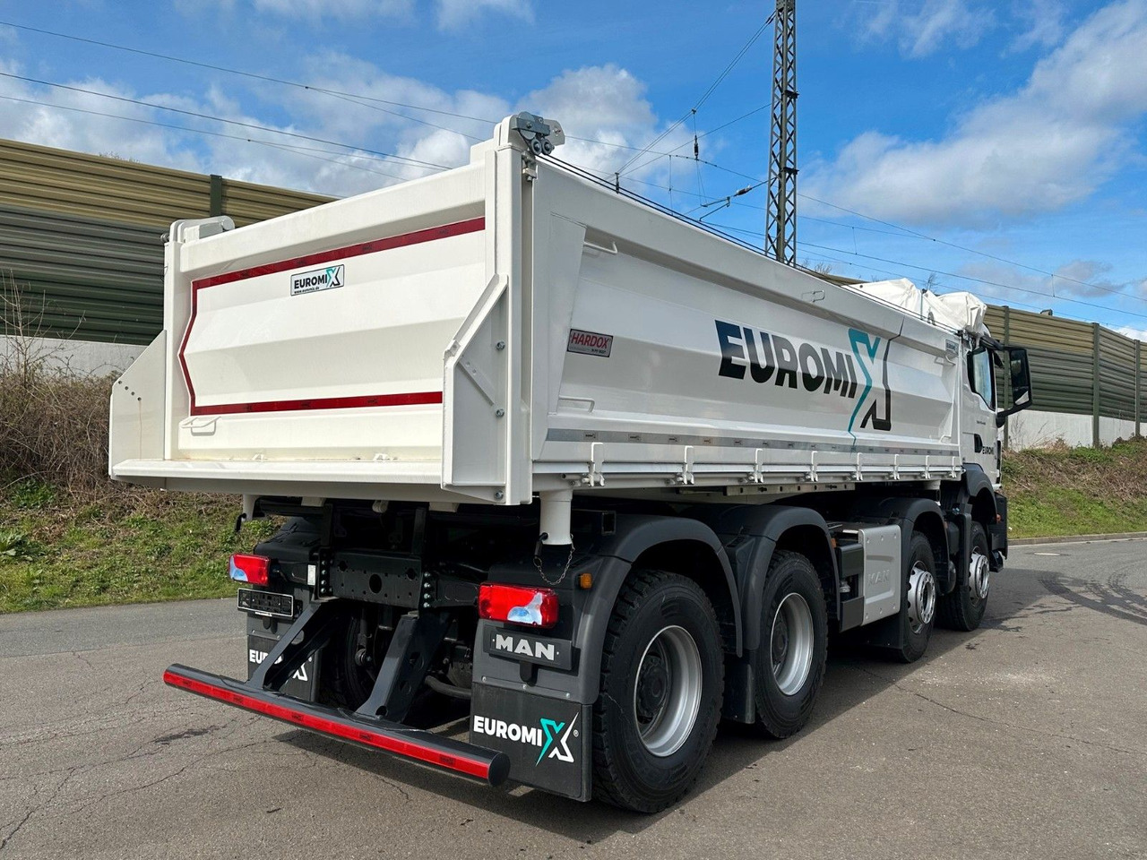 Mercedes-Benz EuromixMTP 3-Seiten-Kipper Aufbauten Mercedes-Benz EuromixMTP 3-Seiten-Kipper Aufbauten - Самосвал: фото 3 Mercedes-Benz EuromixMTP 3-Seiten-Kipper Aufbauten Mercedes-Benz EuromixMTP 3-Seiten-Kipper Aufbauten - Самосвал: фото 3