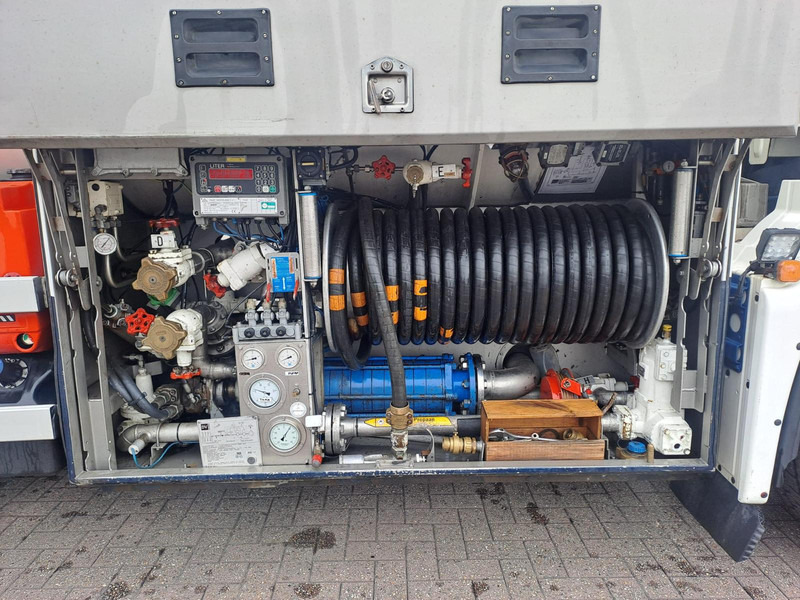 MAN TGS 2011. 6x4 -24000 L Gas tank truck -Gas, Gaz, LPG, GPL, Propane, Butane tank, Gastank ID 2.165 Rootselaar, flowmeter, Sihi pump - Грузовик-цистерна: фото 4 MAN TGS 2011. 6x4 -24000 L Gas tank truck -Gas, Gaz, LPG, GPL, Propane, Butane tank, Gastank ID 2.165 Rootselaar, flowmeter, Sihi pump - Грузовик-цистерна: фото 4