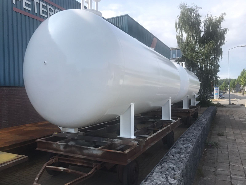 Propaan/Butaan LPG gastank 20m3 (10 ton) Used gas tank 20m3 Ø 2200 Aboveground and underground Gas,Gaz, LPG ID 1.013 - Топливный бак для Грузовиков: фото 2 Propaan/Butaan LPG gastank 20m3 (10 ton) Used gas tank 20m3 Ø 2200 Aboveground and underground Gas,Gaz, LPG ID 1.013 - Топливный бак для Грузовиков: фото 2