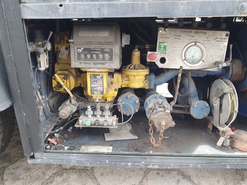 Volvo FL7 260 6x2 21550 Liter Gas tank truck ID 2.171 - Грузовик-цистерна: фото 5 Volvo FL7 260 6x2 21550 Liter Gas tank truck ID 2.171 - Грузовик-цистерна: фото 5