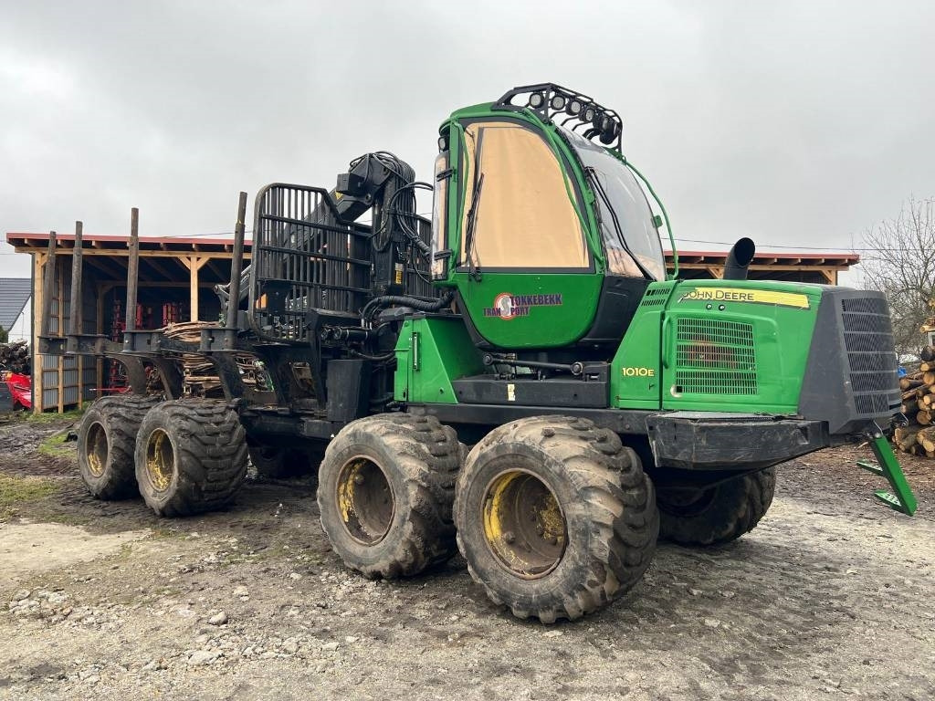 John Deere 1010 E - Форвардер: фото 2 John Deere 1010 E - Форвардер: фото 2