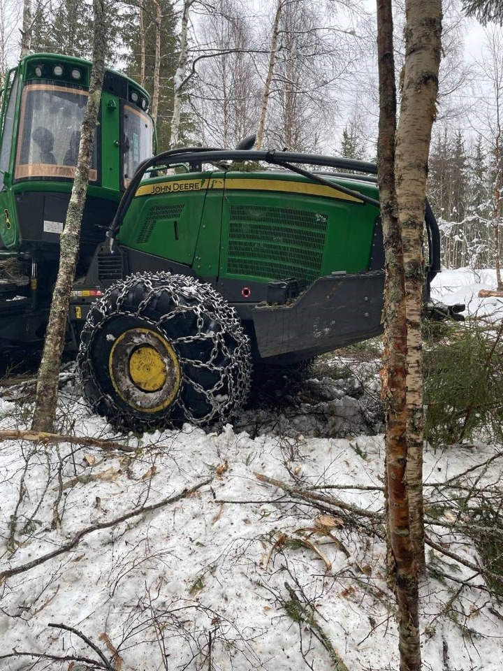 John Deere 1070 G - Харвестер: фото 5 John Deere 1070 G - Харвестер: фото 5