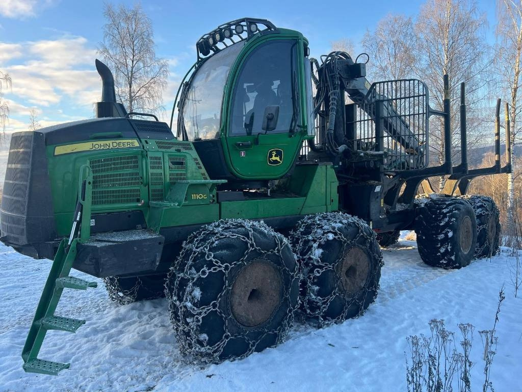 John Deere 1110G - Форвардер: фото 1 John Deere 1110G - Форвардер: фото 1