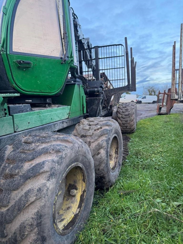 Форвардер John Deere 1510G: фото 6