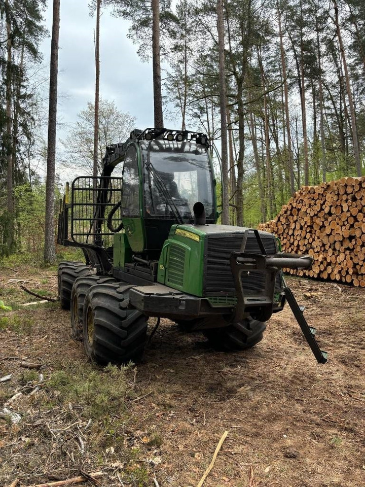 John Deere 810 E - Форвардер: фото 4 John Deere 810 E - Форвардер: фото 4