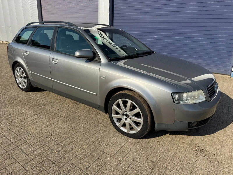 Audi A4 **1900TDI-AC** - Легковой автомобиль: фото 3 Audi A4 **1900TDI-AC** - Легковой автомобиль: фото 3