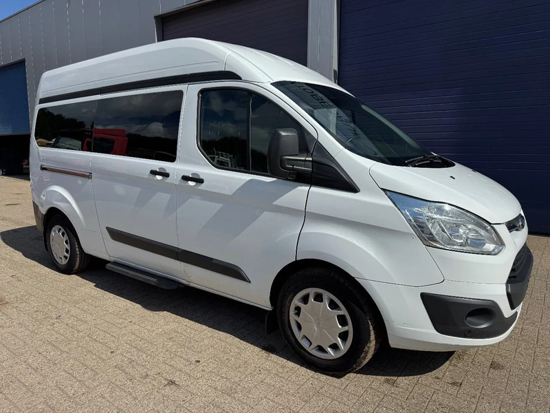 Ford **TRANSIT CUSTOM-9 SEATS-WHEELCHAIRLIFT-EURO6B** - Автобус: фото 1 Ford **TRANSIT CUSTOM-9 SEATS-WHEELCHAIRLIFT-EURO6B** - Автобус: фото 1