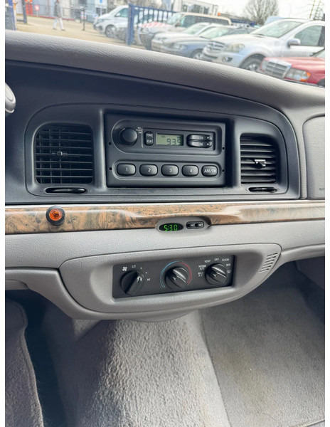 Легковой автомобиль Ford VICTORIA CROWN **CORBILLARD-HEARSE-BESTATTUNGSWAGEN**: фото 13