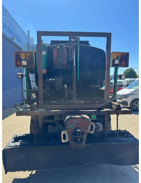 Unimog 424 **BITUMTANK-GOUDRONEUSE** - Грузовик: фото 5 Unimog 424 **BITUMTANK-GOUDRONEUSE** - Грузовик: фото 5