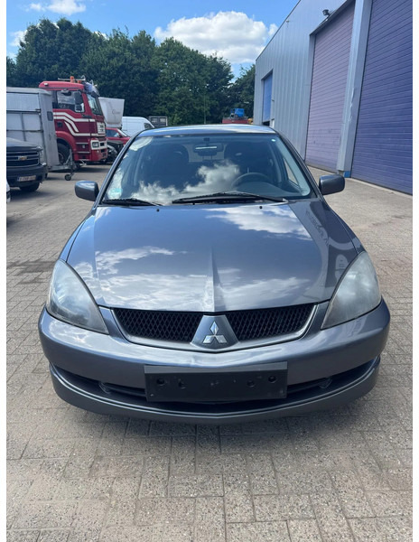 Mitsubishi Lancer **1600PETROL-AIRCO** - Легковой автомобиль: фото 3 Mitsubishi Lancer **1600PETROL-AIRCO** - Легковой автомобиль: фото 3