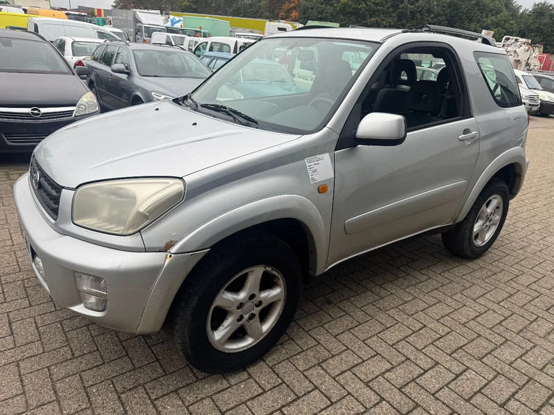 Toyota RAV4 **PETROL-AIRCO** - Легковой автомобиль: фото 1 Toyota RAV4 **PETROL-AIRCO** - Легковой автомобиль: фото 1