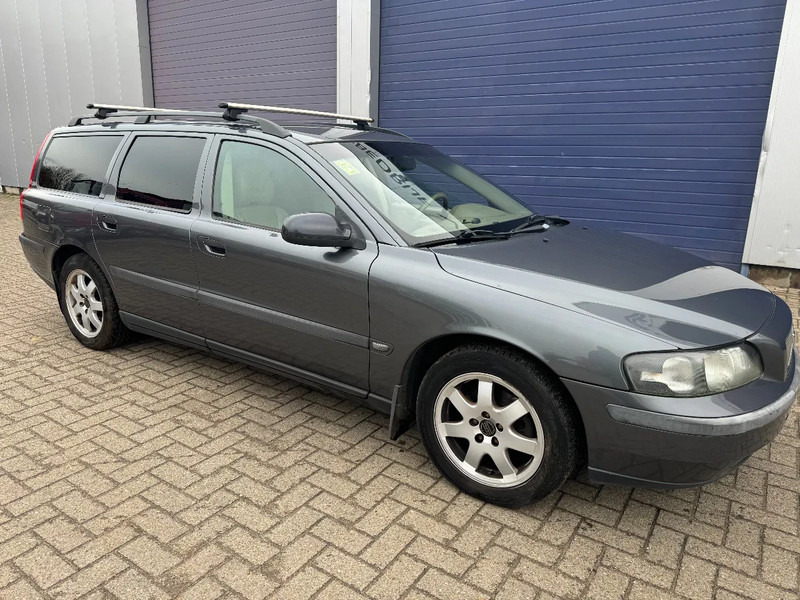 Volvo V70 V70 - Легковой автомобиль: фото 2 Volvo V70 V70 - Легковой автомобиль: фото 2