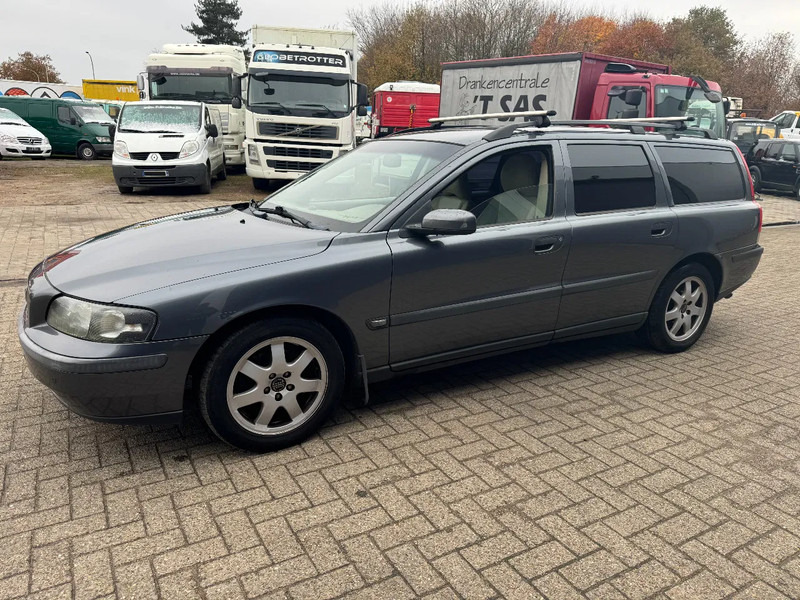 Volvo V70 V70 - Легковой автомобиль: фото 1 Volvo V70 V70 - Легковой автомобиль: фото 1