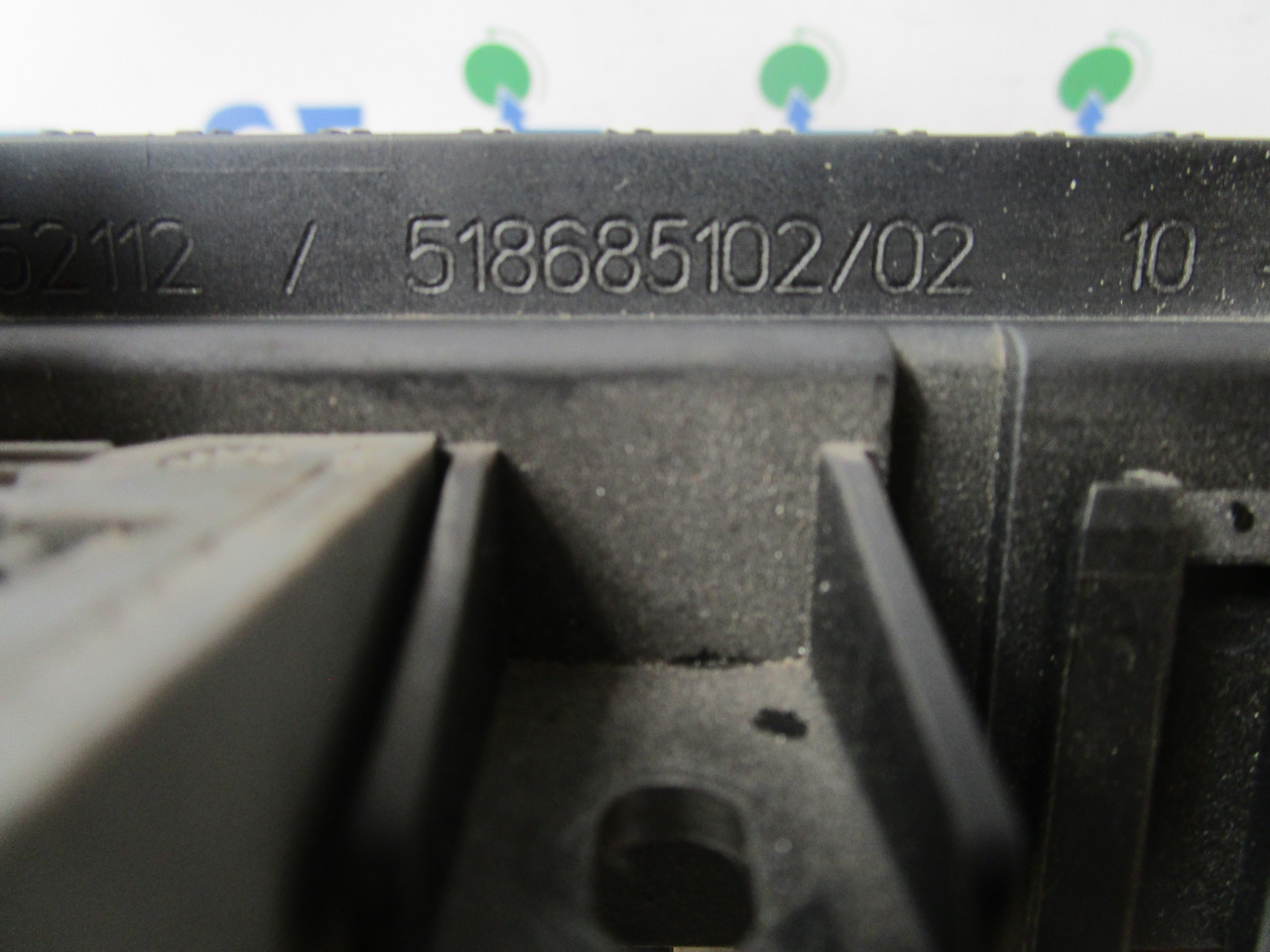 DAF CF 65 FUSEBOARD P/NO 518685102/02 - Электрическая система для Грузовиков: фото 2 DAF CF 65 FUSEBOARD P/NO 518685102/02 - Электрическая система для Грузовиков: фото 2