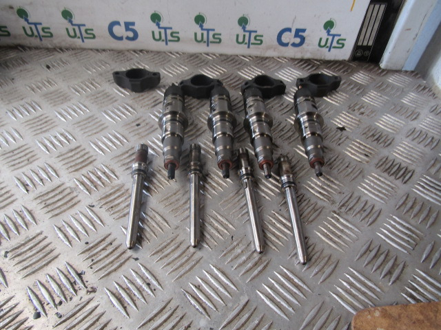 DAF LF 45 EURO 5 INJECTORS (4) COMPLETE WITH PENCILS AND CLAMPS - Подготовка топлива для Грузовиков: фото 1 DAF LF 45 EURO 5 INJECTORS (4) COMPLETE WITH PENCILS AND CLAMPS - Подготовка топлива для Грузовиков: фото 1
