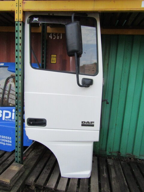 DAF XF 95 OFF/SIDE(DRIVERS) COMPLETE DOOR - Кабина и интерьер для Грузовиков: фото 3 DAF XF 95 OFF/SIDE(DRIVERS) COMPLETE DOOR - Кабина и интерьер для Грузовиков: фото 3