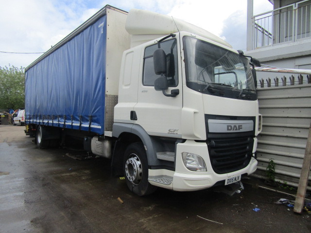 DAF CF 65 250 MANUAL 2015 BREAKING FOR SPARES - Грузовик: фото 2 DAF CF 65 250 MANUAL 2015 BREAKING FOR SPARES - Грузовик: фото 2