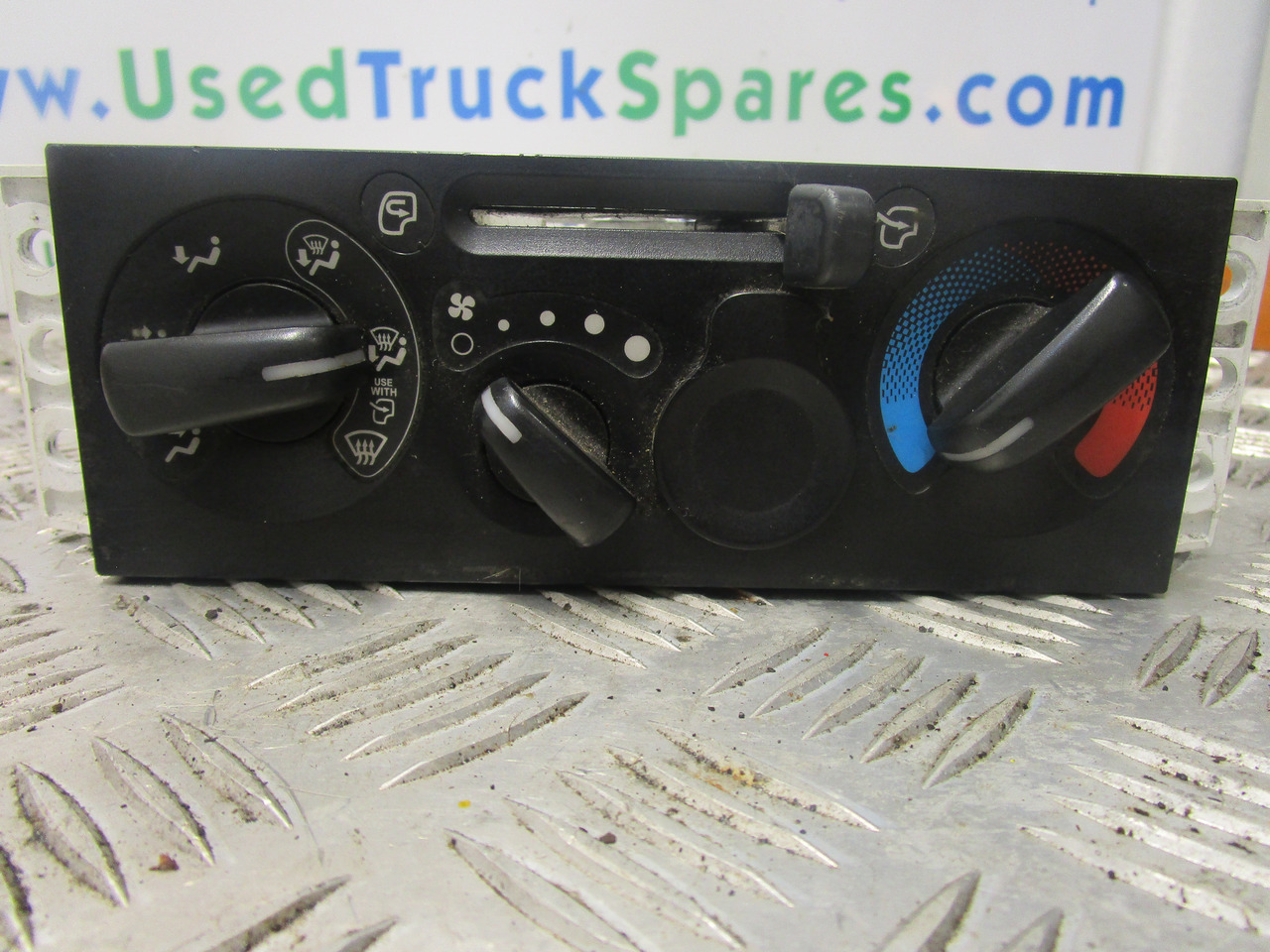 ISUZU N75 4HK1 HEATER CONTROL UNIT - Кабина и интерьер для Грузовиков: фото 1 ISUZU N75 4HK1 HEATER CONTROL UNIT - Кабина и интерьер для Грузовиков: фото 1