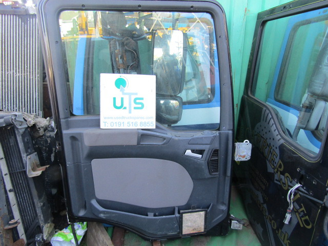 MAN TGM/TGL COMPLETE DOORS - Кабина и интерьер для Грузовиков: фото 2 MAN TGM/TGL COMPLETE DOORS - Кабина и интерьер для Грузовиков: фото 2