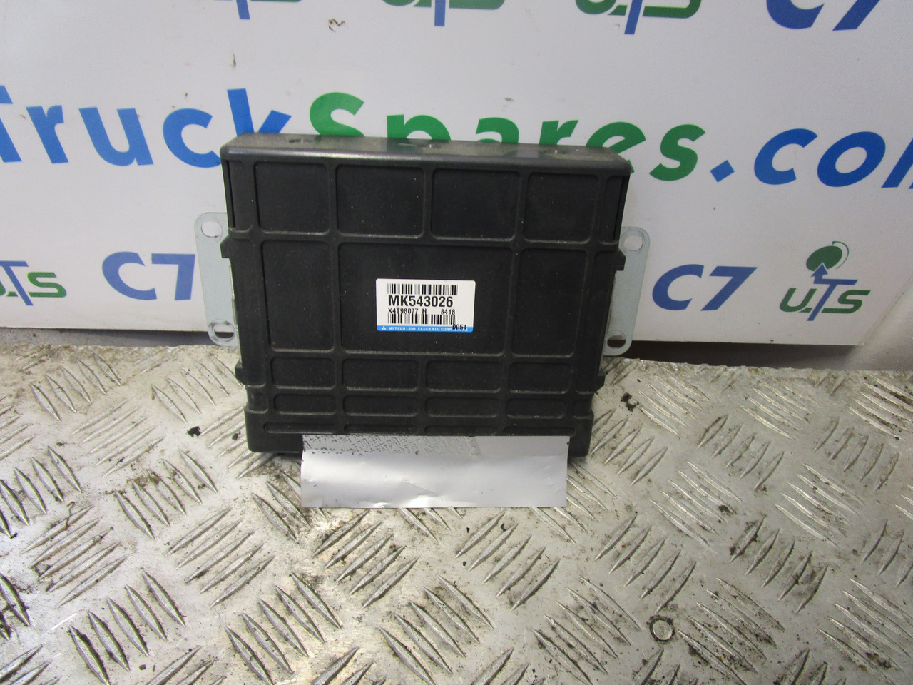 MITSUBISHI FUSO CONTROL UNIT P/NO MK543026 - Электрическая система для Грузовиков: фото 1 MITSUBISHI FUSO CONTROL UNIT P/NO MK543026 - Электрическая система для Грузовиков: фото 1