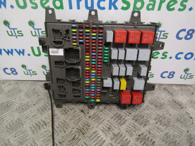 RENAULT MIDLUM DXI FUSE BOARD P/NO 7421169993-01 - Электрическая система для Грузовиков: фото 1 RENAULT MIDLUM DXI FUSE BOARD P/NO 7421169993-01 - Электрическая система для Грузовиков: фото 1