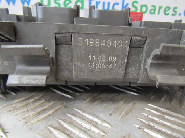 VOLVO FE FUSEBOARD COMPLETE P/NO 518849401 - Электрическая система для Грузовиков: фото 2 VOLVO FE FUSEBOARD COMPLETE P/NO 518849401 - Электрическая система для Грузовиков: фото 2