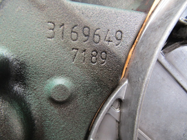 VOLVO FH D12D BOTTOM ENGINE COVER P/NO 20381181/3169649 - Двигатель и запчасти для Грузовиков: фото 3 VOLVO FH D12D BOTTOM ENGINE COVER P/NO 20381181/3169649 - Двигатель и запчасти для Грузовиков: фото 3