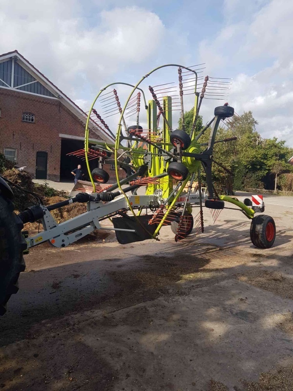 CLAAS Liner 2800 - Сеноворошилка: фото 1 CLAAS Liner 2800 - Сеноворошилка: фото 1