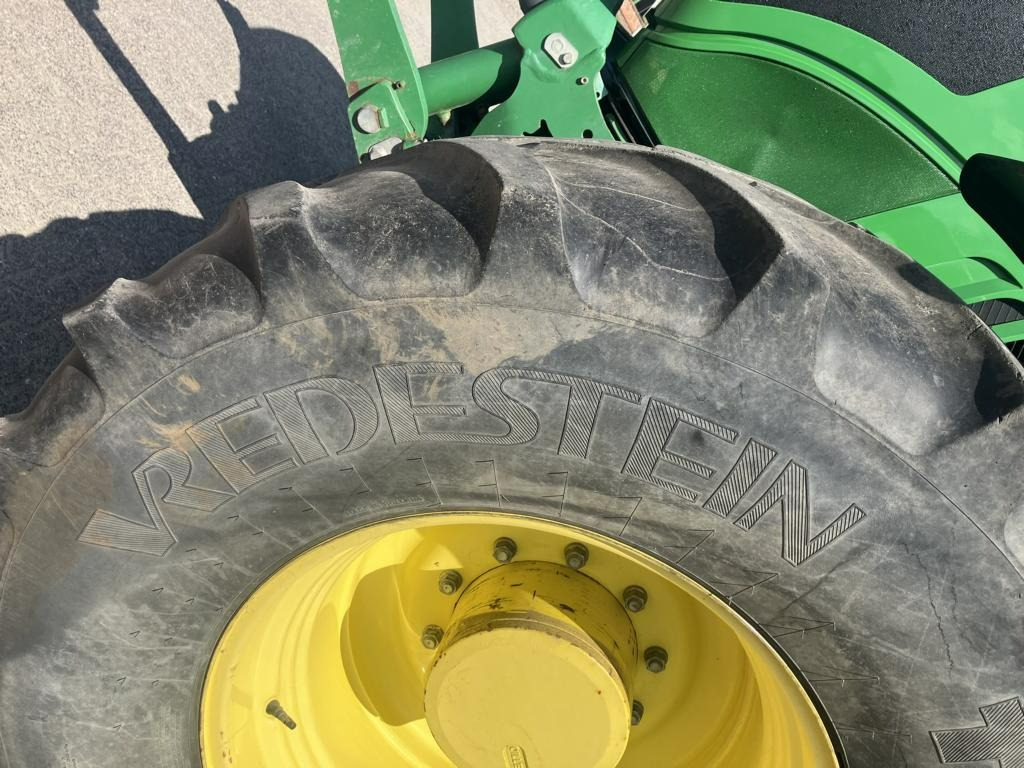 John Deere 6210R - Трактор: фото 3 John Deere 6210R - Трактор: фото 3