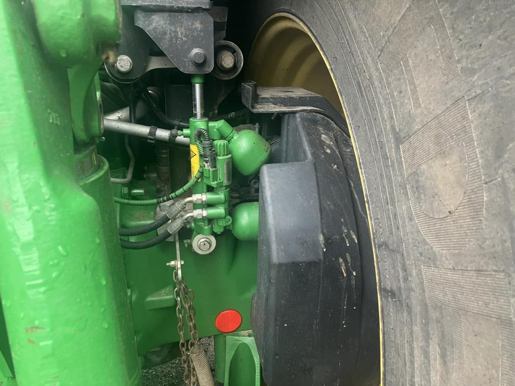 Трактор John Deere 6250R: фото 15