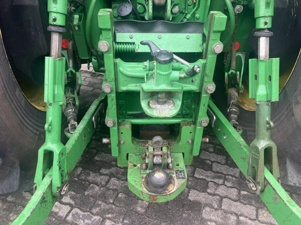 Трактор John Deere 6250R: фото 16