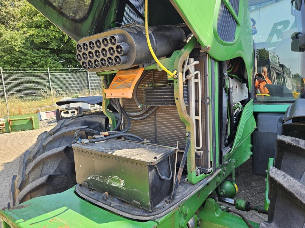 John Deere 6830 Premium - Трактор: фото 4 John Deere 6830 Premium - Трактор: фото 4