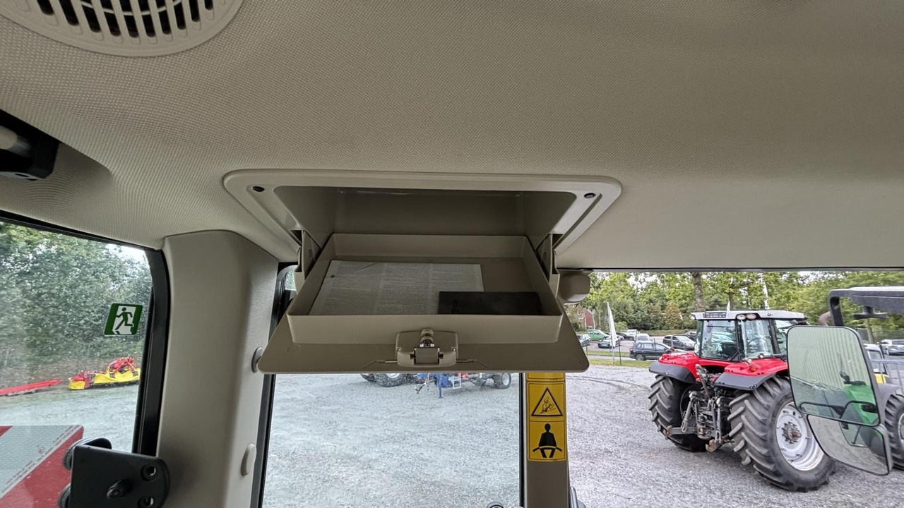 John Deere 6M240 - Трактор: фото 5 John Deere 6M240 - Трактор: фото 5