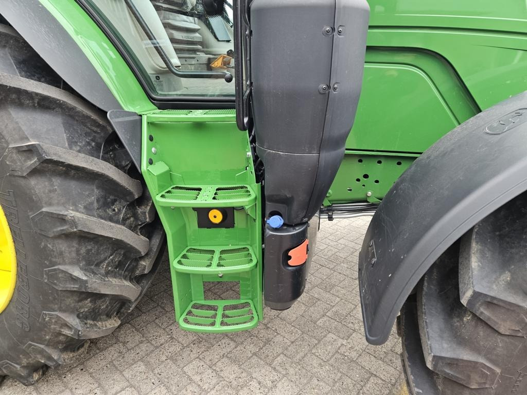 Новый Трактор John Deere 6R155: фото 7