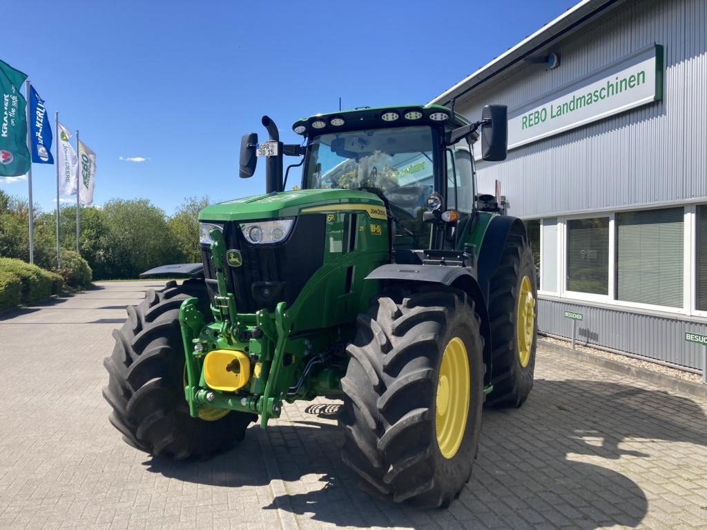 John Deere 6R215 - Трактор: фото 1 John Deere 6R215 - Трактор: фото 1