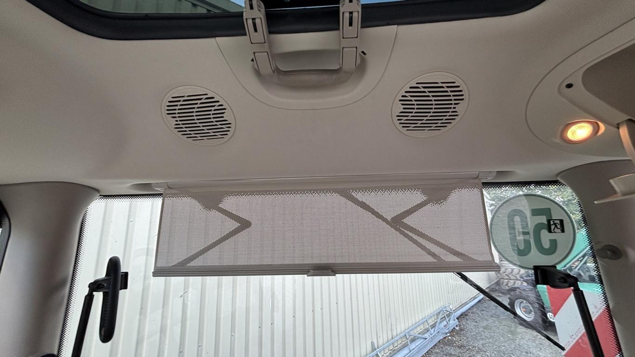 John Deere 6R215 - Трактор: фото 5 John Deere 6R215 - Трактор: фото 5