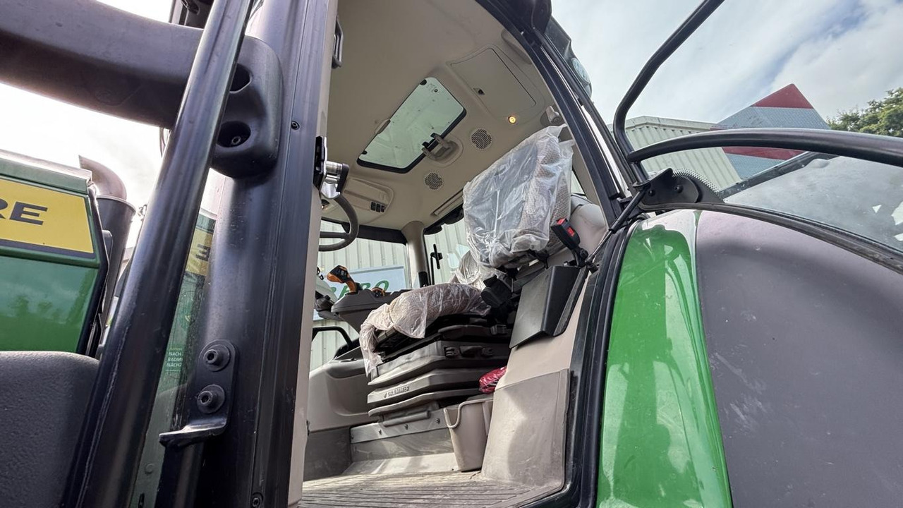 John Deere 6R215 в лизинг John Deere 6R215: фото 13 John Deere 6R215 в лизинг John Deere 6R215: фото 13