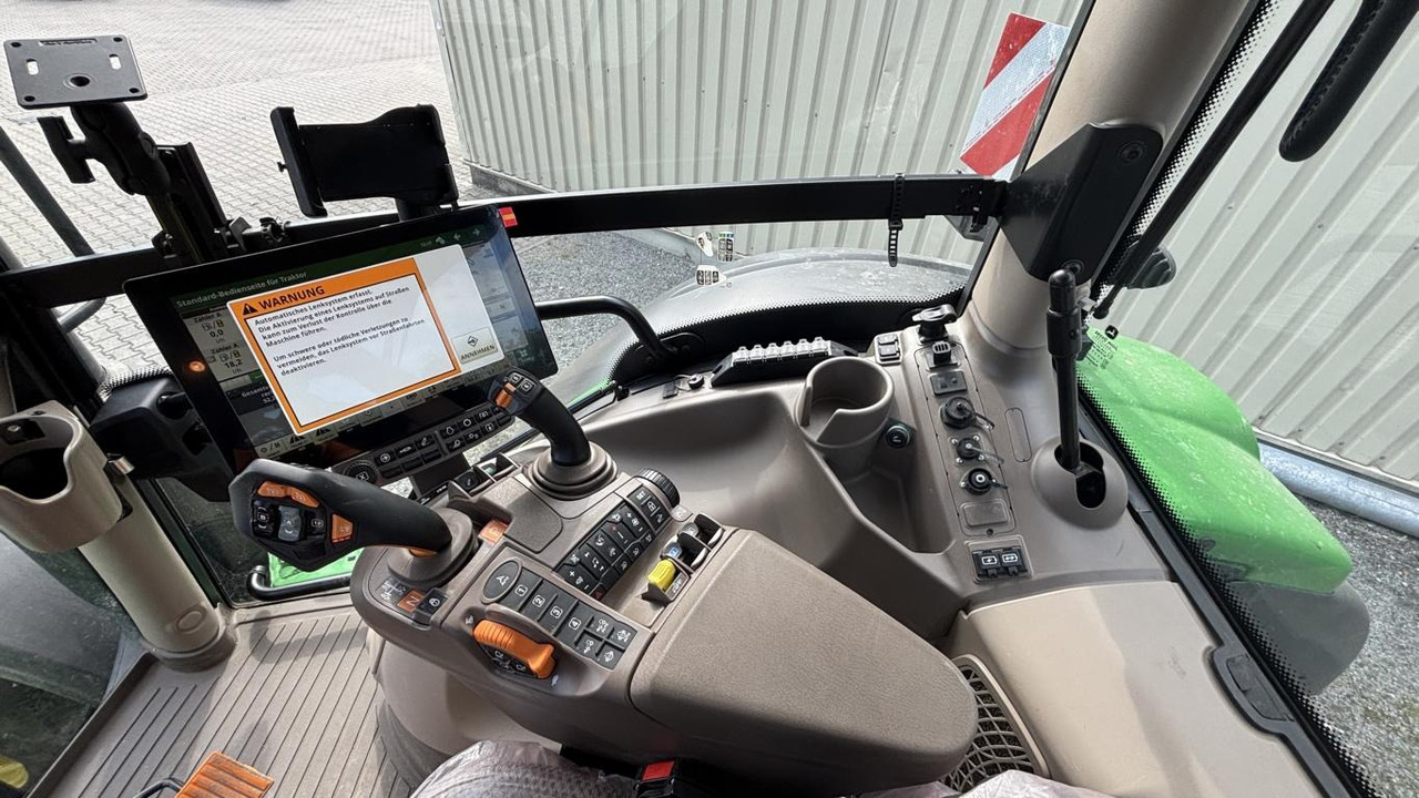 John Deere 6R215 в лизинг John Deere 6R215: фото 10 John Deere 6R215 в лизинг John Deere 6R215: фото 10