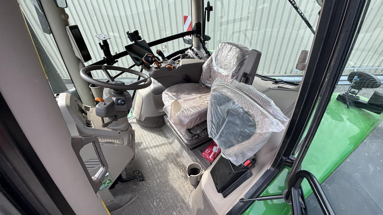 John Deere 6R215 в лизинг John Deere 6R215: фото 12 John Deere 6R215 в лизинг John Deere 6R215: фото 12