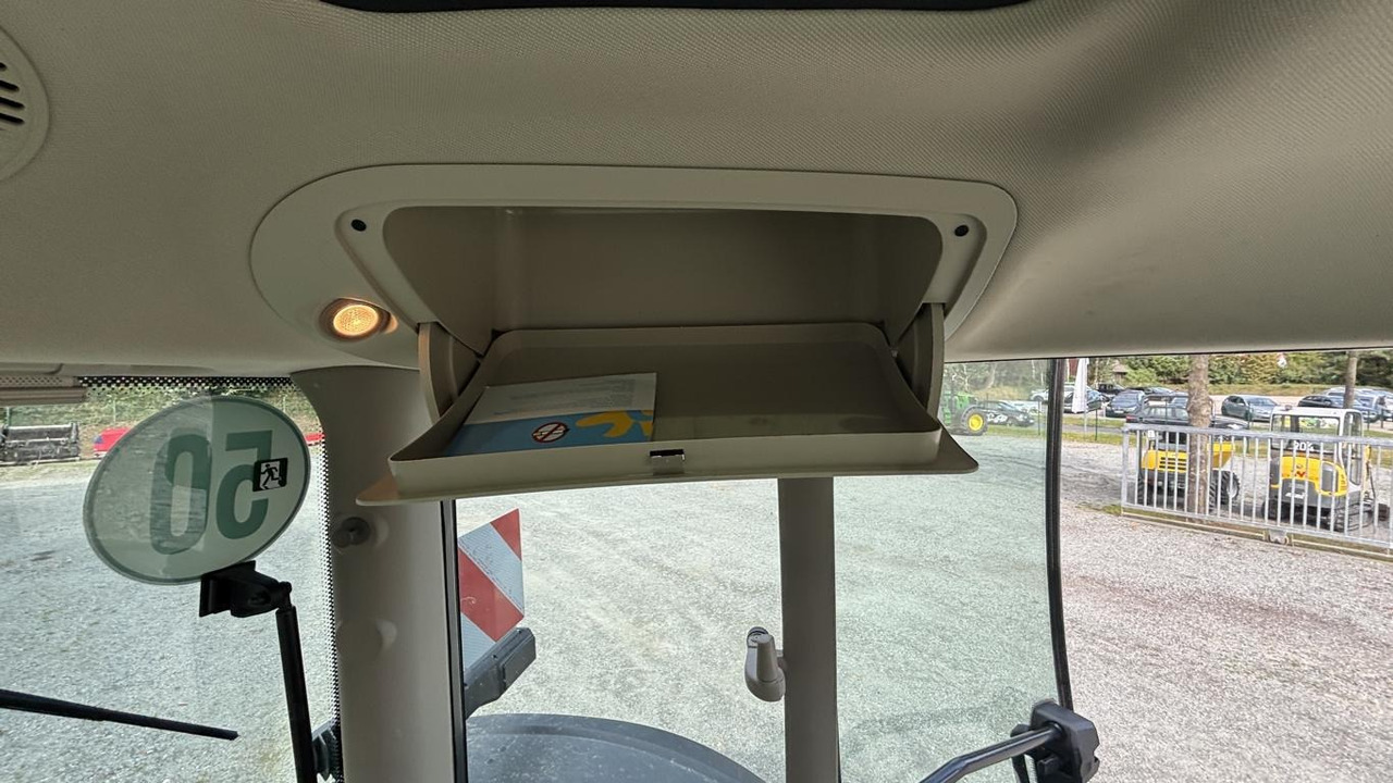 John Deere 6R215 - Трактор: фото 3 John Deere 6R215 - Трактор: фото 3