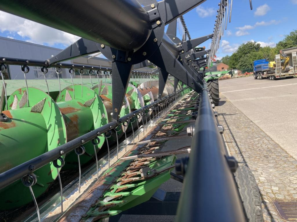 John Deere SCHNEIDWERK 630X - Зерноуборочный комбайн: фото 4 John Deere SCHNEIDWERK 630X - Зерноуборочный комбайн: фото 4