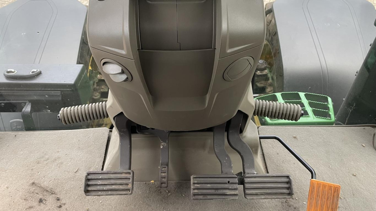 John Deere TRAKTOR 7R330 - Трактор: фото 5 John Deere TRAKTOR 7R330 - Трактор: фото 5