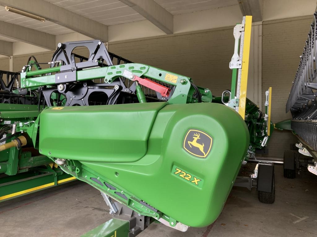 John Deere VARIABLES SCHNEIDWERK 722X MY2 - Зерноуборочный комбайн: фото 1 John Deere VARIABLES SCHNEIDWERK 722X MY2 - Зерноуборочный комбайн: фото 1