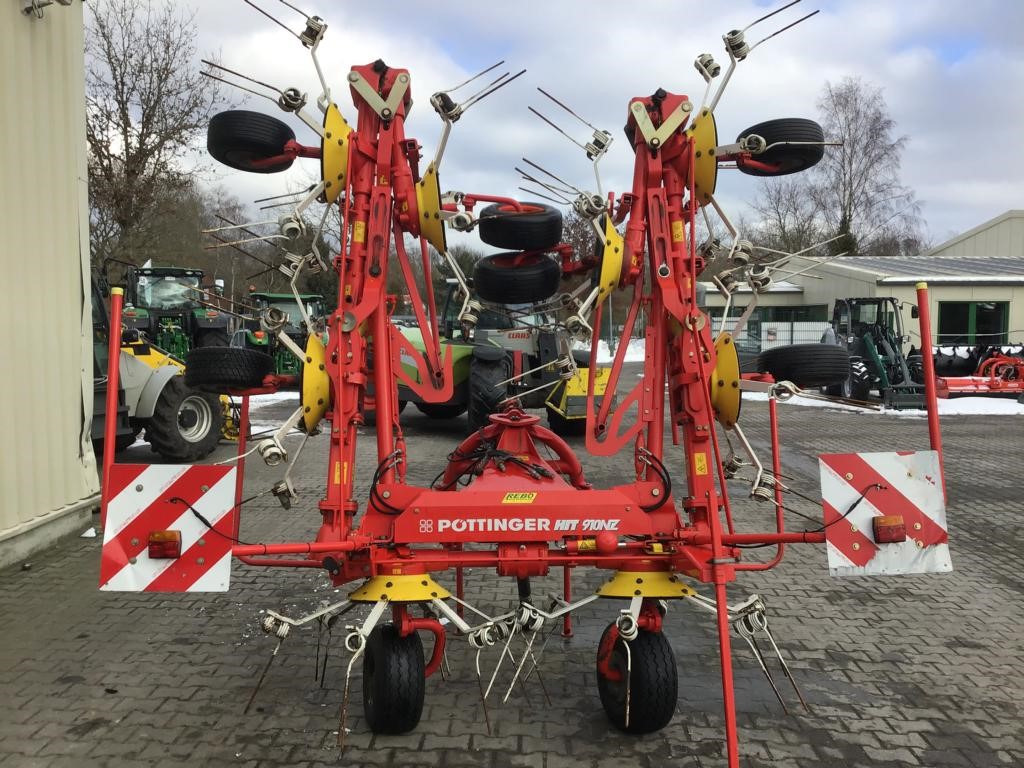 Pöttinger HIT 910 NZ - Сеноворошилка: фото 1 Pöttinger HIT 910 NZ - Сеноворошилка: фото 1