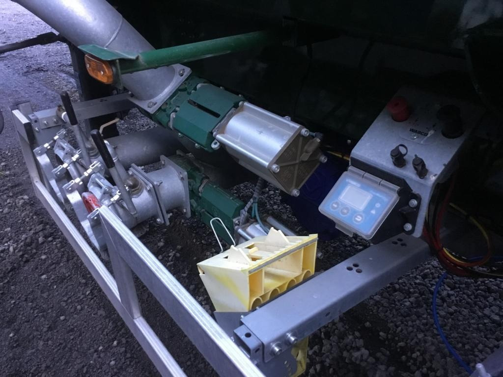 Rhinox GÜLLEZUBRINGER LKW AUFLIEGER - Техника для внесения удобрений: фото 5 Rhinox GÜLLEZUBRINGER LKW AUFLIEGER - Техника для внесения удобрений: фото 5