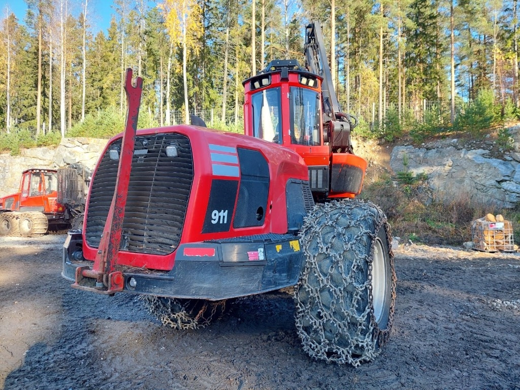 Komatsu 911 - Харвестер: фото 4 Komatsu 911 - Харвестер: фото 4