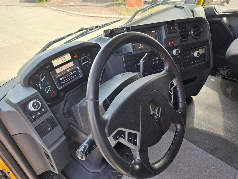 Тягач Renault T: фото 8