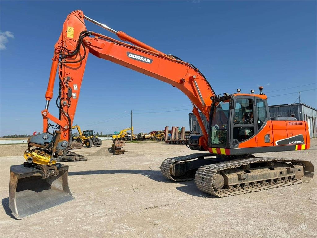 Doosan DX 225 LC ENGCON ROTOTILT TOP - Гусеничный экскаватор: фото 1 Doosan DX 225 LC ENGCON ROTOTILT TOP - Гусеничный экскаватор: фото 1
